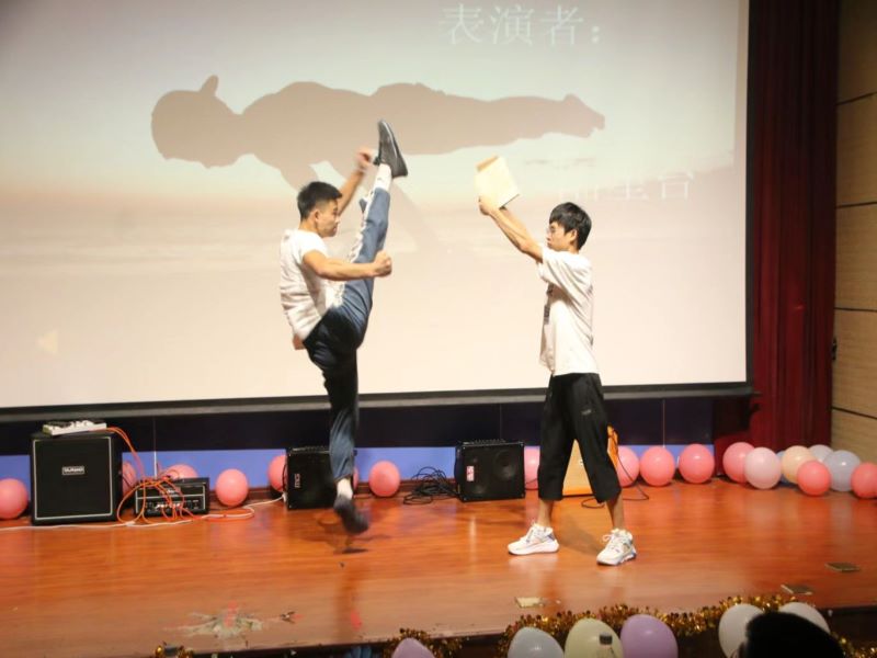 《武术健身》.jpg